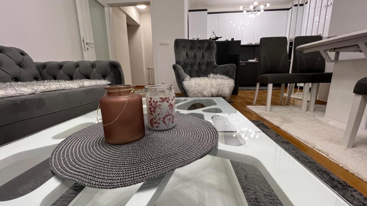 Apartman Nejra Tuzla Esterno foto