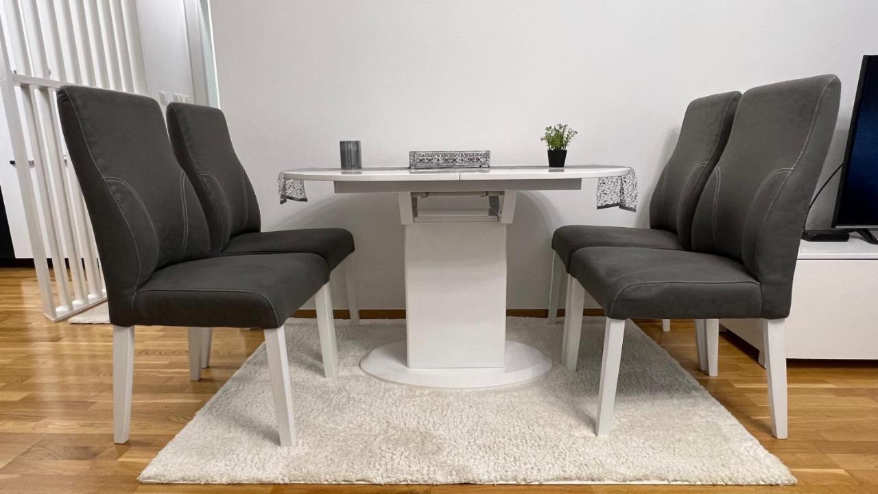Apartman Nejra Tuzla Esterno foto